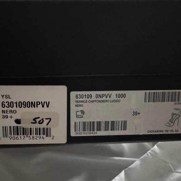 YSL CASSANDRA SANDALS IN PATENT LEATHER - Picture 4 of 17